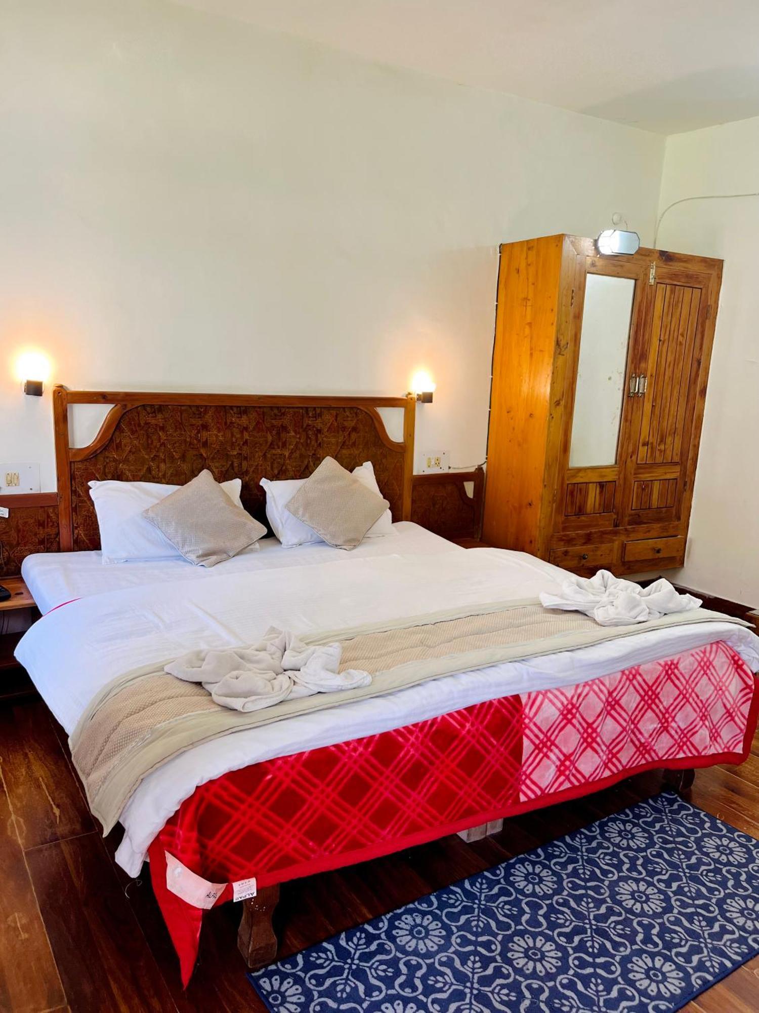 Tourist Hotel 10 Minutes Walking Distance From The Mall Manali  Exterior photo