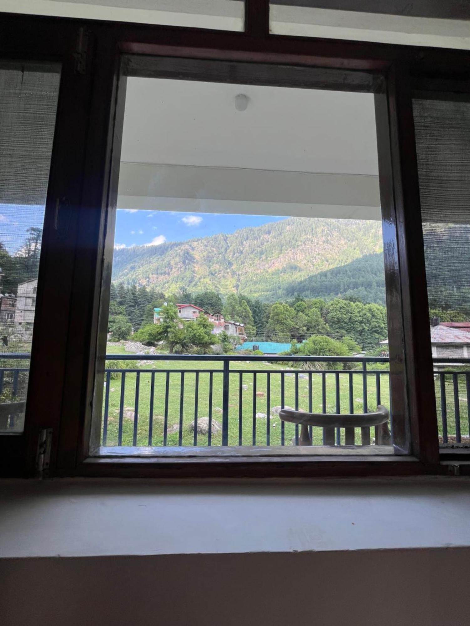 Tourist Hotel 10 Minutes Walking Distance From The Mall Manali  Exterior photo