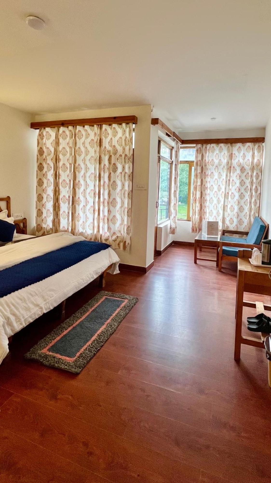 Tourist Hotel 10 Minutes Walking Distance From The Mall Manali  Exterior photo